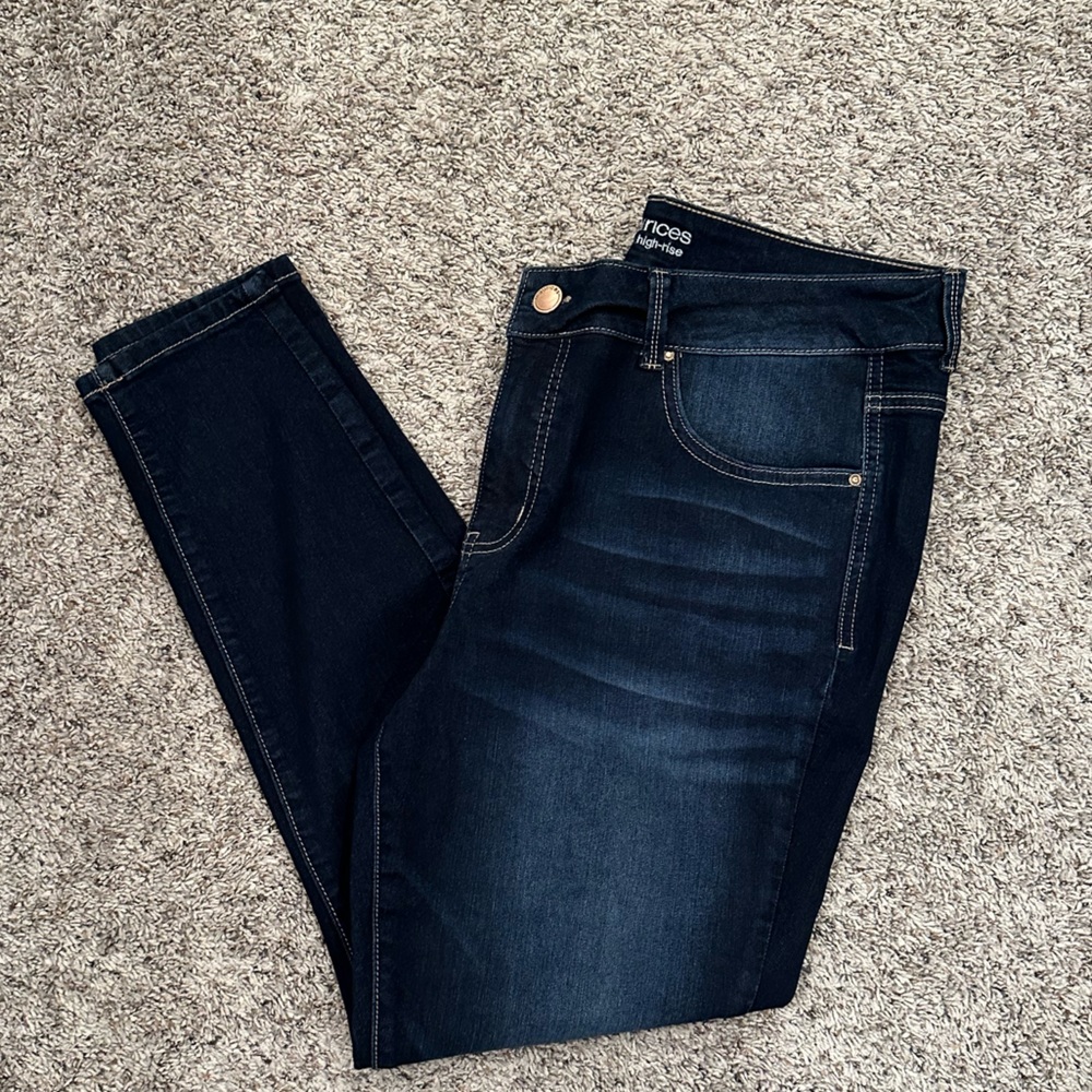 Maurices Everflex High-Rise stretch  skinny jeans size 18W.